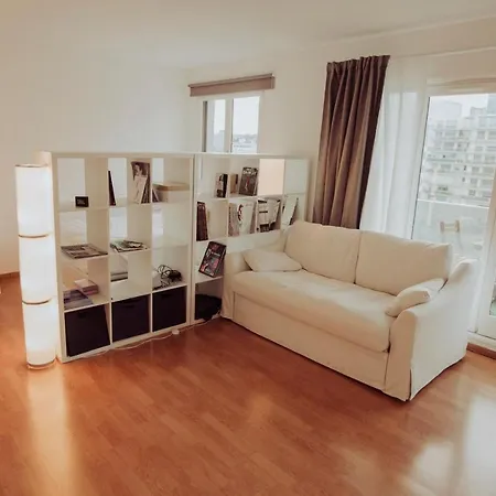 Studio W/ Balcony Near Paris By Guestready * بيتّو