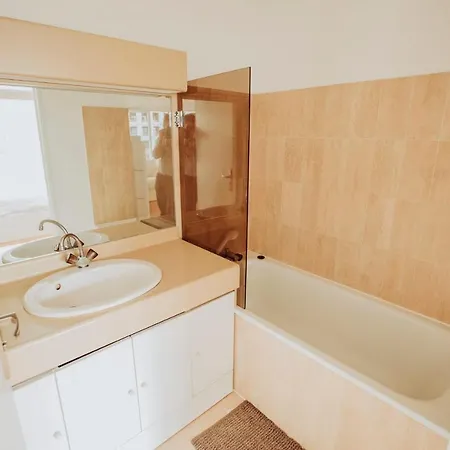 Studio W/ Balcony Near Paris By Guestready بيتّو